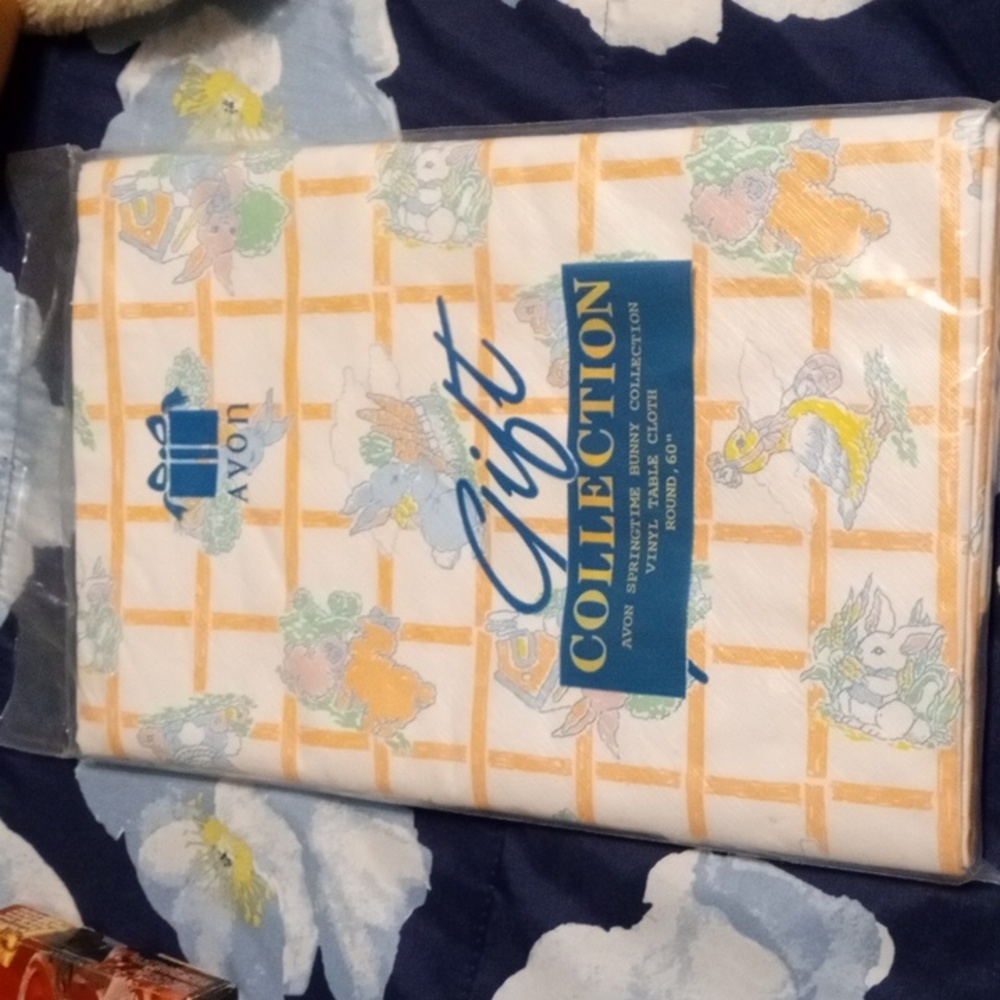 Avon gift collection springtime tablecloth